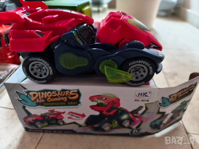 Комплект играчки - Hot Wheels, Камиончета и други, снимка 6 - Играчки за стая - 54702983
