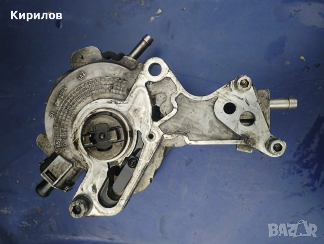 Вакуум помпа 038145209H Luk Голф 5 Ауди А4 Б7 VW Golf  Audi A4 B7 1,9 2,0 td 038145209A Passat 6, снимка 2 - Части - 55253189