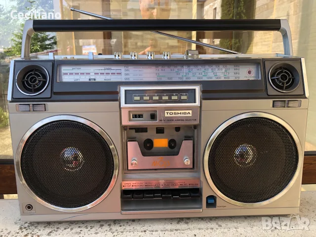 радиокасетофон TOSHIBA RT-8900S BOMBEAT 15, снимка 4 - Радиокасетофони, транзистори - 55341417