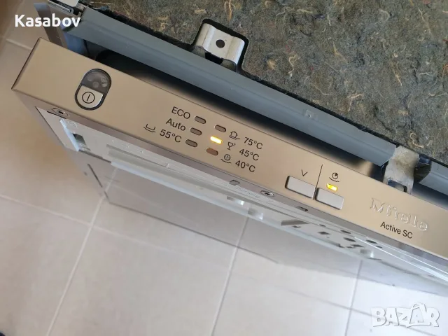 Miele Съдомиялна - 9 Комплекта - Пълно Вграждане - 45см - Тясна, снимка 4 - Съдомиялни - 55482464