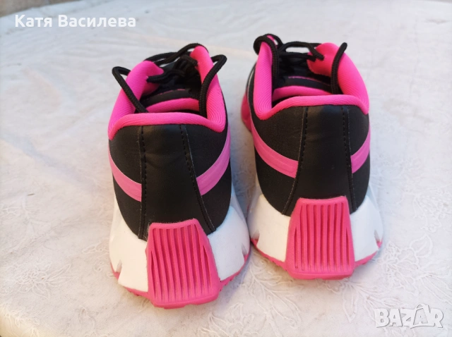 Дамски маратонки, снимка 3 - Маратонки - 54647594