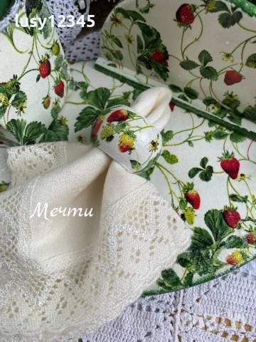 Дървена кутия с 6 пръстена за салфетки с горски ягоди. 🍓🌿🐞🍓🌿, снимка 6 - Прибори за хранене, готвене и сервиране - 54626631