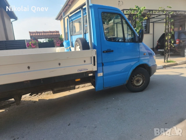 Товарен бус Мерцедес 208, снимка 7 - Бусове и автобуси - 55097449