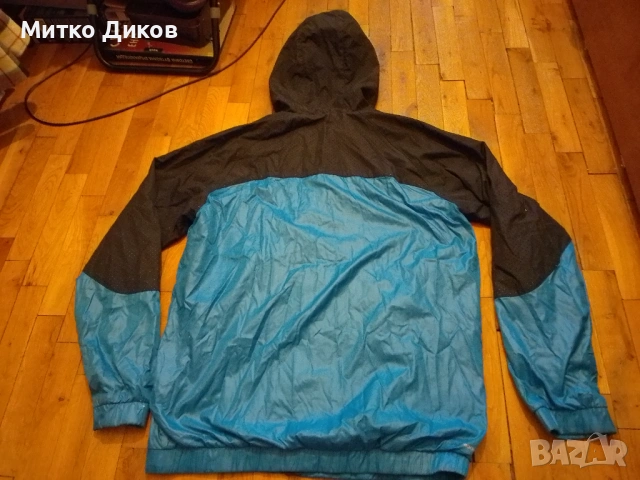 Адидас марково горно с качулка реален размер М отлично, снимка 9 - Спортни дрехи, екипи - 54137494