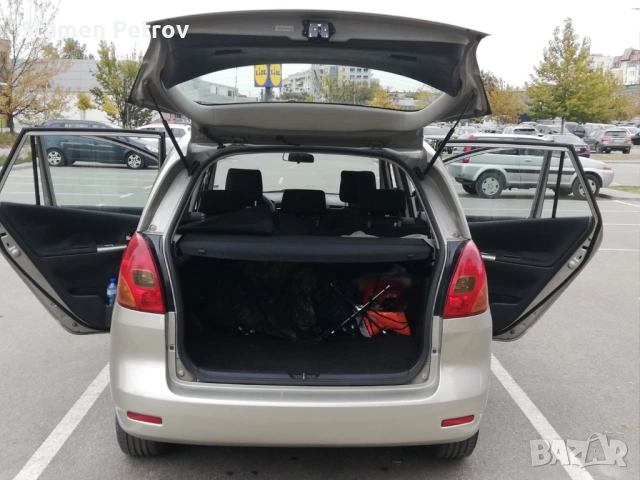 Toyota Corolla verso 1.8i Linea Sol/LPG, снимка 11 - Автомобили и джипове - 54606046