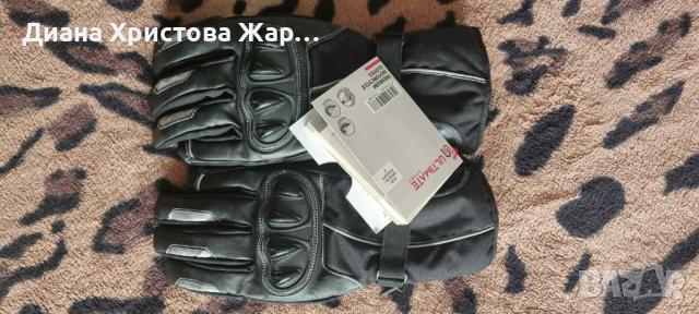 Чисто нови  мото ръкавици кожа и плат