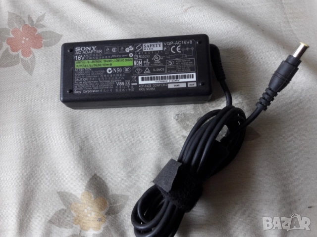Адаптер SONY VAIO 16V / 3.9A VGP-AC16V8