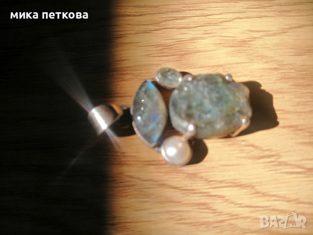 Сребърна висулка с много красиви лабрадорити, снимка 4 - Колиета, медальони, синджири - 54634089