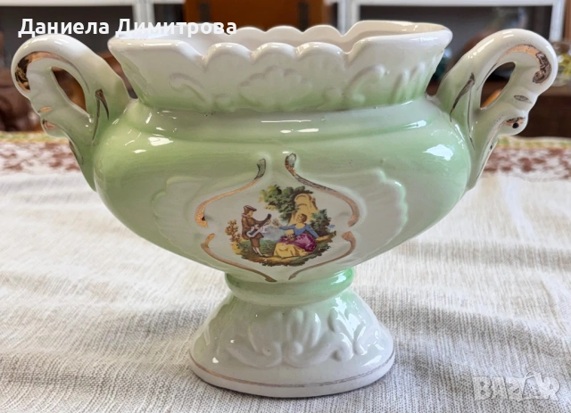 Италиански комплект от две вази и една купа в стил Capodimonte и цвят мента, снимка 2 - Други - 54288637