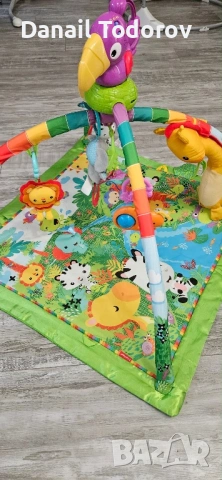 Гимнастика за бебе на Fisher-Price