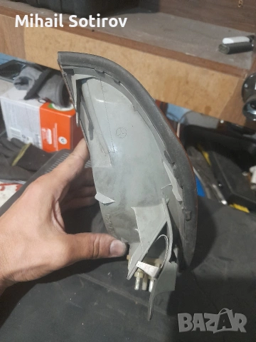 Ляв мигач за Мерцедес 124, снимка 4 - Части - 54314974