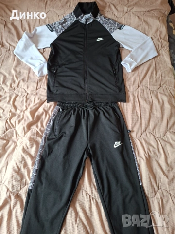 Анцуг Найк!+Подарък фланелка Найк!