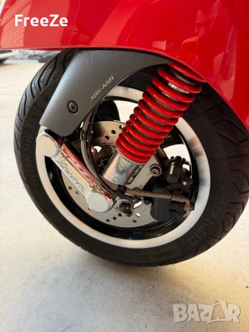 Vespa GTS Super 300, снимка 16 - Мотоциклети и мототехника - 55069849