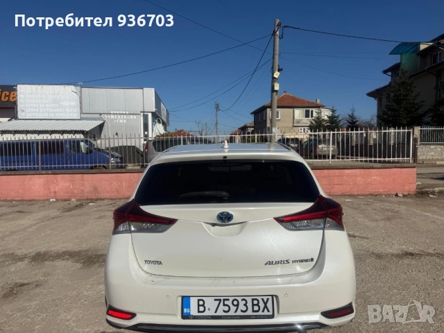 Toyota Auris 1.8 HYBRID, снимка 6 - Автомобили и джипове - 53561049
