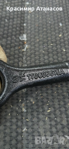 1T0805615A. Кука за теглене за Vw голф 6. Хечбек. Комби. 2008-2013г, снимка 2 - Аксесоари и консумативи - 54662506