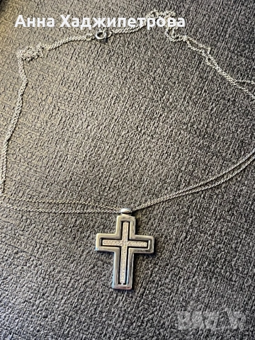 Кръст бяло злато и диаманти, снимка 3 - Колиета, медальони, синджири - 54070188