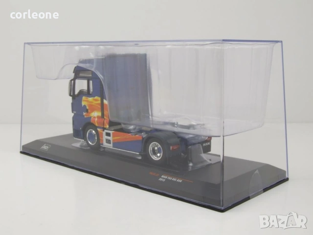 MAN TGX XXL влекач 2020 - мащаб 1:43 на ixo models моделът е нов в PVC дисплей-кейс, снимка 8 - Колекции - 55006990