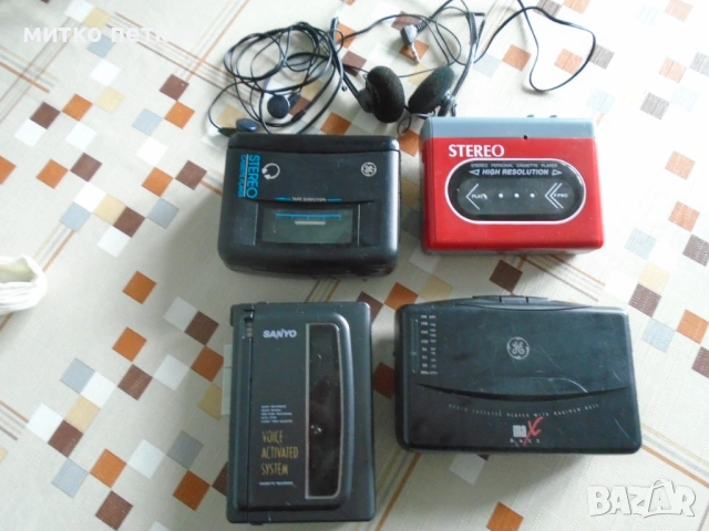 4 броя walkman
