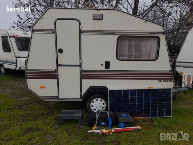 Kip малка каравана - 3,20 метра РЕГИСТРИРАНА, снимка 3 - Каравани и кемпери - 54015639