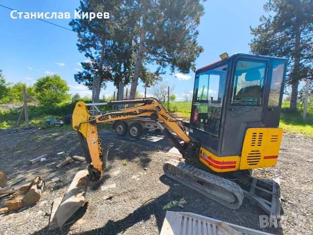 Услуги с мини багер 1.7т.; Мини Челен Товарач {Фадрома; Бобкат} и Самосвал