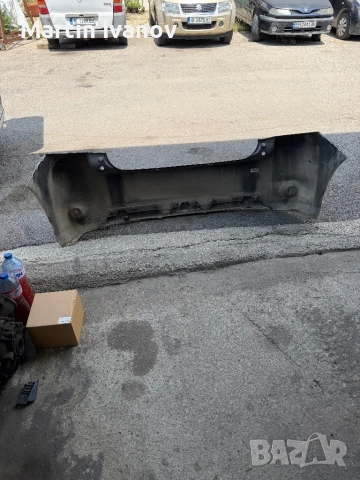 Задна броня toyota auris 2012, снимка 4 - Части - 54753589