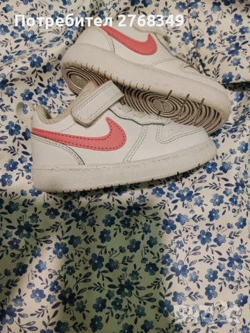 Детски маратонки Nike , снимка 2 - Детски маратонки - 54543403