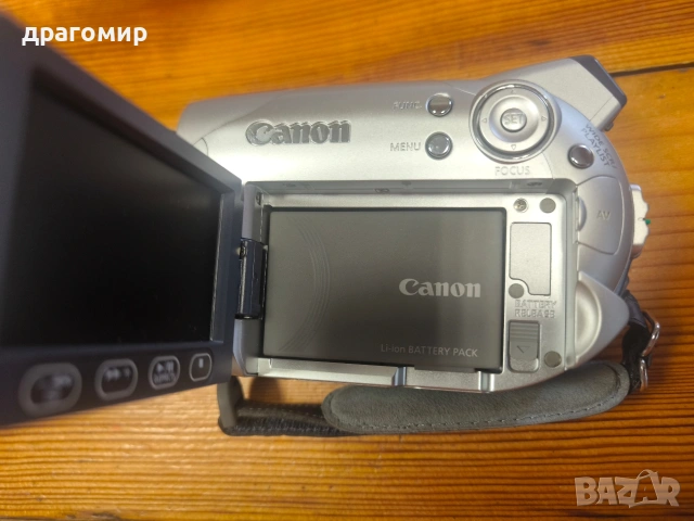 Canon DC100 DVD CAMCORDER , снимка 9 - Камери - 55220211