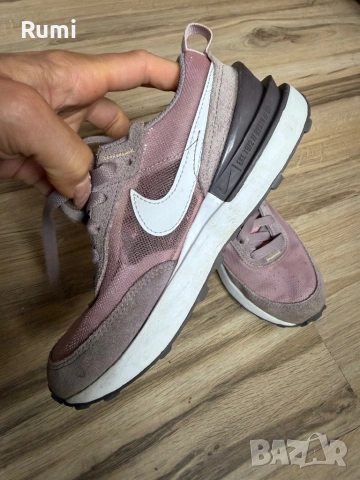 Оригинални юношески маратонки Nike Waffle One! 32 н, снимка 2 - Детски маратонки - 52258042