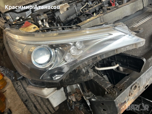 Фар десен  за Тойота Авенсис T27. Фейс 2016-2019г, снимка 2 - Части - 54094783