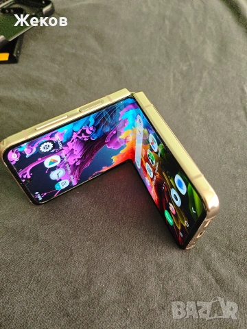 Продавам Samsung galaxy z flip 4 , снимка 10 - Samsung - 54884358