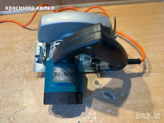 малък циркуляр "BLACK and Decker"/450W/, снимка 3 - Циркуляри - 55478072