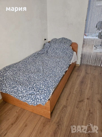 2 броя легла с матраци