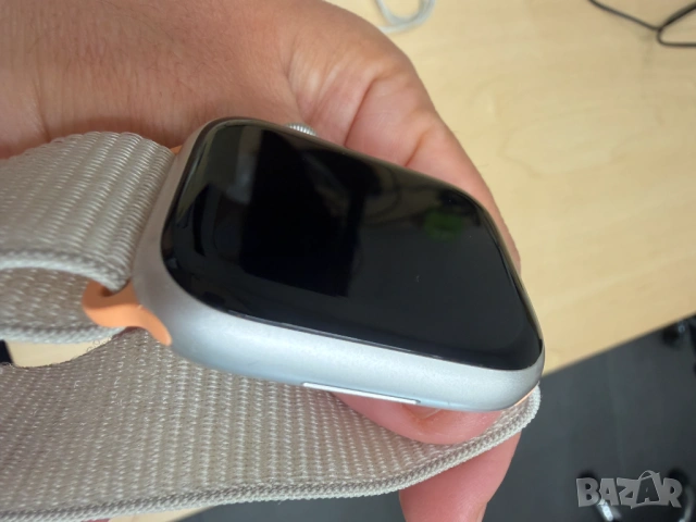 Apple Watch Series 9 GPS 45mm Starlight Aluminium Case – Отлично състояние, снимка 4 - Друга електроника - 54421508