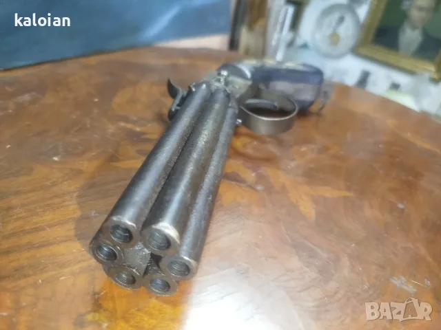 Старинен капсулен пистолет тип „пеперница“ (на английски: pepperbox pistol или pepper-box revolver, снимка 10 - Антикварни и старинни предмети - 55536209