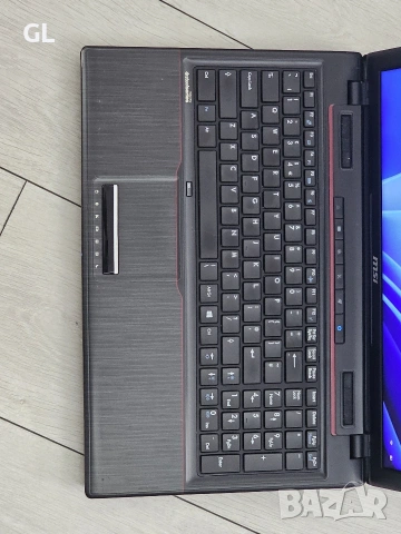 MSI i7/16Ram/SSD+HDD , снимка 4 - Лаптопи за игри - 54065937