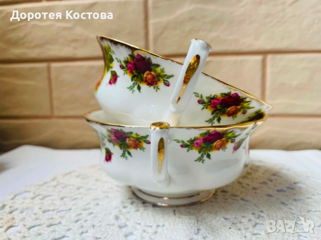 ROYAL ALBERT красиви купички от Англия от костен порцелан с 2 дръжки, снимка 2 - Антикварни и старинни предмети - 55227602