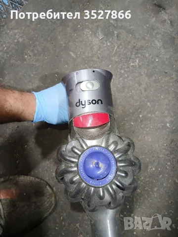 Акумулаторна прахосмукачка Dyson, снимка 3 - Прахосмукачки - 55511789
