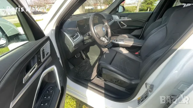 BMW iX1 eDrive20, снимка 8 - Автомобили и джипове - 55413599