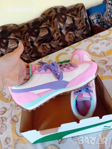 Дамски маратонки PUMA, снимка 2 - Маратонки - 55069201