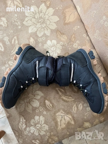 Страхотни топли детски боти Bata 36 номер и подарък, снимка 3 - Детски боти и ботуши - 54067537