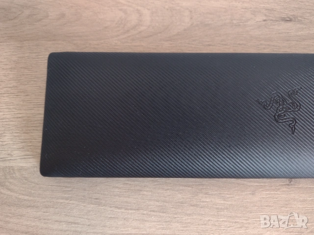 Подложка за китки Razer, снимка 2 - Клавиатури и мишки - 54325139