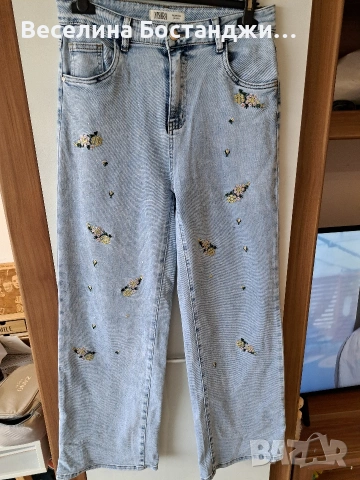 Дънки с бродерия и камъни, снимка 4 - Дънки - 54038661