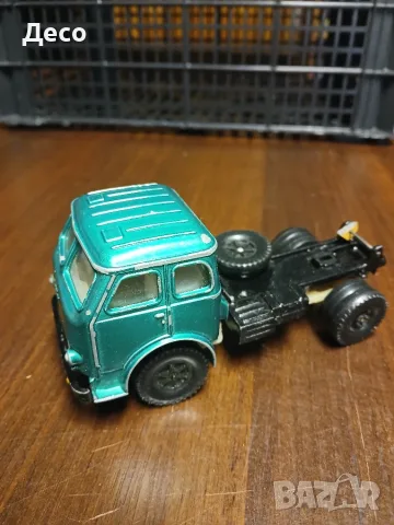 МАЗ метален руски камион 1/43, снимка 2 - Колекции - 55670471