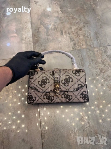 Guess Нова Кожена Дамска Чанта Гес Различни Цветове , снимка 2 - Чанти - 54649776