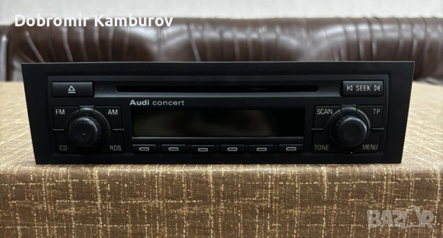 Оригинално радио Audi Concert 2