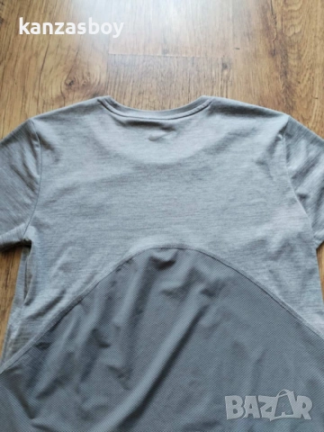 NIKE - страхотна дамска тениска XS КАТО НОВА , снимка 7 - Тениски - 54347310