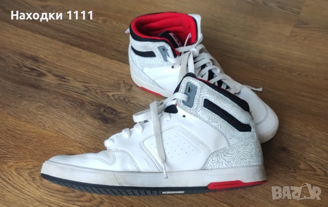 Почти нови кецове сникърски маратонки DC Shoes, скейтърски, номер 43, перфектни, снимка 2 - Маратонки - 54511088