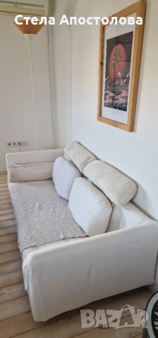 🛋️ Удобен двуместен диван – бял, много запазен