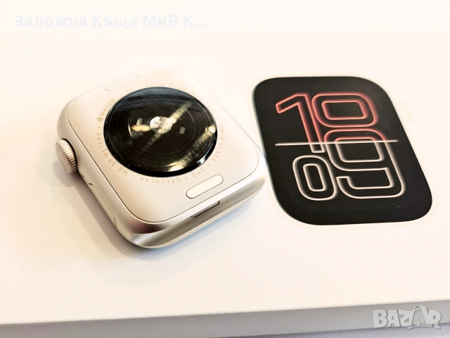 Часовник Apple Watch SE 3 40mm 01391-26, снимка 5 - Смарт часовници - 55072711