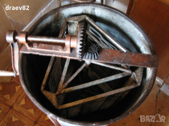 центрофуга за мед, снимка 2 - За пчели - 54370730